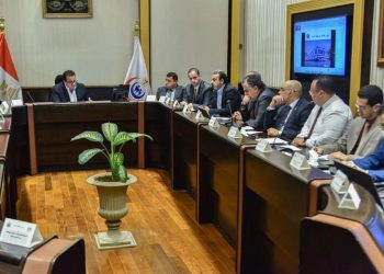 عبدالغفار يوجه بتكثيف المرور الدوري على المستشفيات خلال العيد