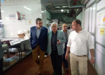 مدير مستشفيات جامعة المنوفية يتابع العمل بالمطبخ المركزي واعداد وجبات الإفطار