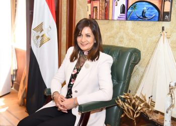 وزيرة الهجرة تهنئ طارق الغزاوي لانتخابه رئيسا للهندسة الكهربية والحاسبات بجامعة جورج واشنطن