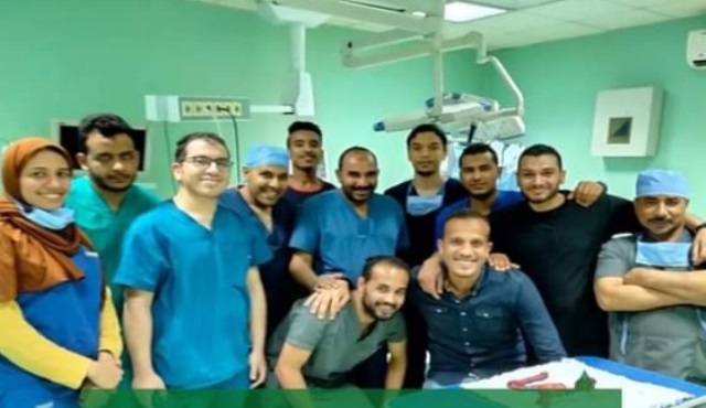 جراحة متقدمة بمستشفيات قنا الجامعية لاستئصال ورم لمريضة