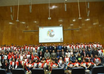 وزير التعليم العالي يتلقى تقريرًا حول فعاليات المُلتقى الثانى لأسبوع الشعوب بجامعة أسيوط