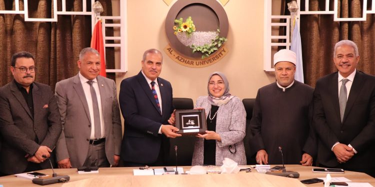 تعاون بين جامعة الأزهر وشريف هداية الله الإسلامية الحكومية بإندونيسيا