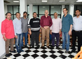 رئيس جامعة قناة السويس يتناول الإفطار مع اتحاد الطلاب