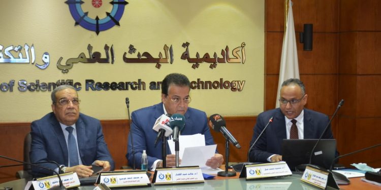 أسماء أساتذة جامعة القاهرة الفائزين بجوائز الدولة 2021