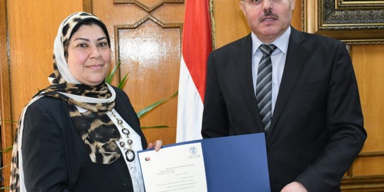 رانيا حلمي وكيلة للدراسات العليا بـ«طب بيطري القناة»