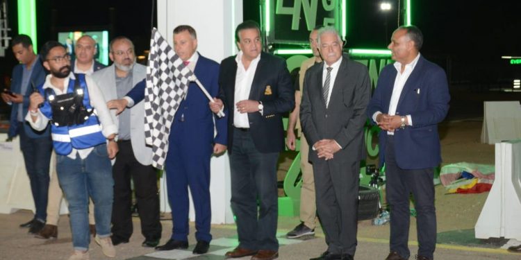 وزير التعليم العالي: دعم الكوادر الشابة للقدرة على توطين صناعة السيارات الكهربائية