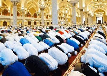 حقيقة منع اصطحاب الأطفال في صلاة الجمعة والعيدين بالمساجد