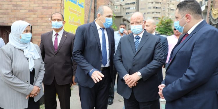 محافظ القاهرة يتفقد امتحانات نهاية العام بمدرسة كلية السلام| صور