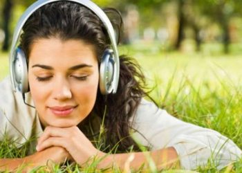 ما حكم سماع الموسيقى والأغاني ؟ الإفتاء تجيب