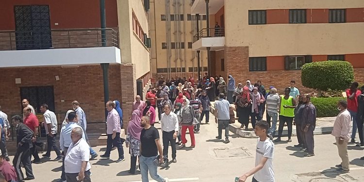 تجربة إخلاء ناجحة للمبنى الرئيسي بالمدينة الجامعية طلبة بجامعة عين شمس.. صور
