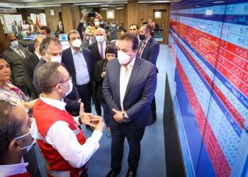 عبدالغفار يوجه بصرف مكافأة للعاملين بالإسعاف وبخفض المدة لمعدلات الاستجابة للبلاغات