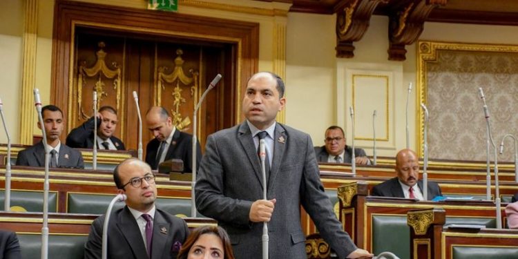 نائب التنسيقية عن تكليف الصيادلة: منظومة الصحة تعمل في جزر منعزلة بالوزارة أو المستشفيات الجامعية