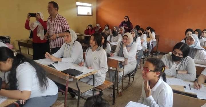 أولياء أمور مصر: نطالب بالتحقيق في تسريب امتحانات الثاني الثانوى وتوفير مسودة