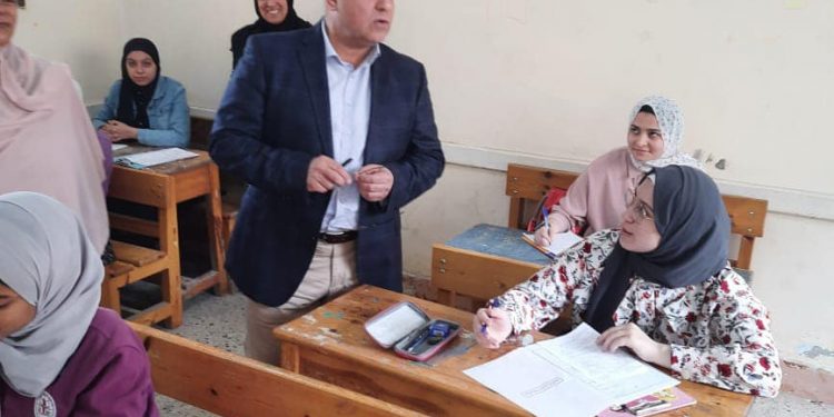أولياء أمور مصر: الفيزياء أصعب من العام الماضي والتاريخ يحتاج وقت أطول