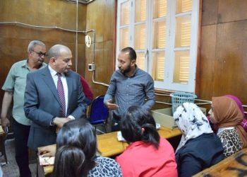 رئيس جامعة بني سويف يتفقد الحرم الجامعي ويوجه بالتيسير على الطلاب