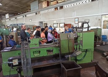زيارة ميدانية لطلاب هندسة المنصورة الجديدة للمصانع وخطوط الانتاج