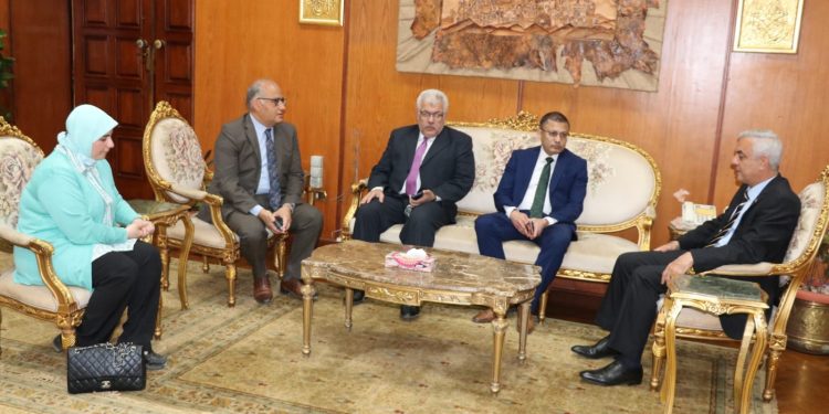 فريق بحثي في جامعة المنوفية يدرس تطوير فحص جديد لاكتشاف سرطان الثدي