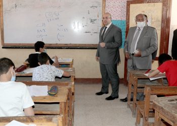 صوّر ورقة الامتحان.. استبعاد رئيس لجنة بالإعدادية في شمال سيناء