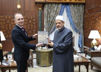 الإمام الأكبر: سيظل الأزهر منارة للعلم ومحافظا على الشريعة وعلوم اللغة