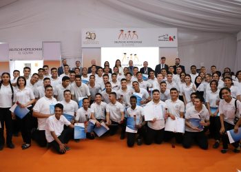 المدرسة الألمانية الفندقية بالجونة تحتفل بتخريج 60 طالب