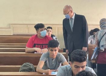 عميد «تجارة عين شمس»:55815 طالبا يؤدون امتحانات البكالوريوس بـ 3 شعب