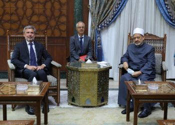 شيخ الأزهر يستقبل السفير الإيطالي بالقاهرة