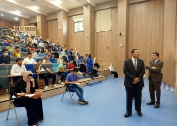 رئيس جامعة المنصورة الجديدة يتفقد الاختبارات العملية للفصل الدراسي الثاني 