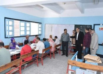 محافظ الشرقية يوجه بالتأني في تصحيح أوراق الشهادة الإعدادية