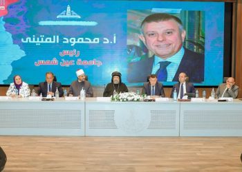 رئيس جامعة عين شمس: مهارات الاتصال أصبحت جزء من المناهج التى تدرس في الكليات