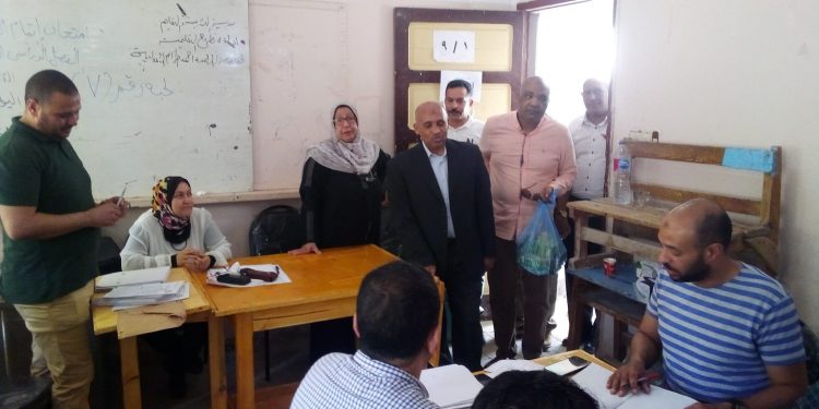 تعليم مطروح: لا داعي للسرعة في تصحيح أوراق الشهادة الإعدادية