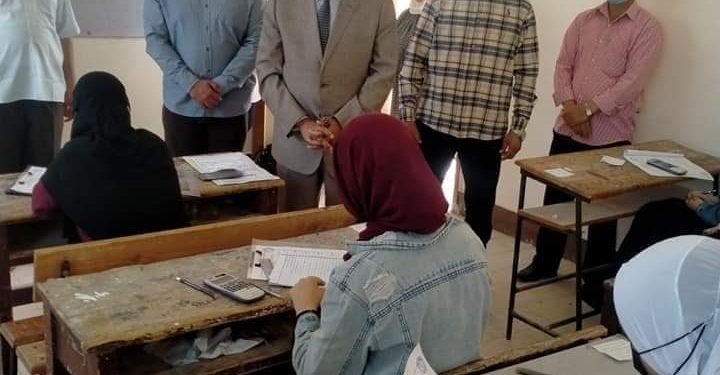 محافظ مطروح: 4553 طالب بالدبلومات الفنية أدوا الامتحانات اليوم