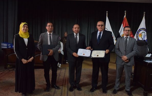 تكريم كليتي الطب والصيدلة بجامعة بني سويف لحصولهم على ضمان الجودة