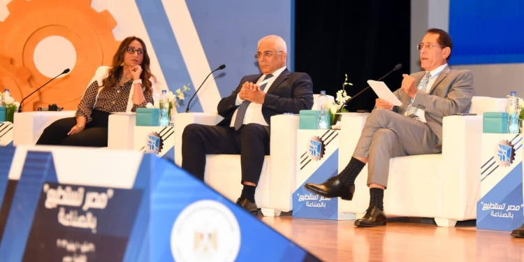 مدير مركز التصنيع الذكي بجامعة ويندسور : لابد من توطين تصميم القطارات السريعة في مصر