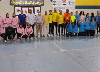 طالبات التعليم العالي تتوجن ببطولة الكرة الخماسية للجامعات
