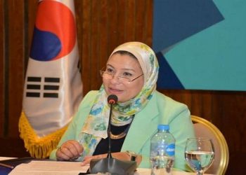 تحويل دليل الطالب إلى الجودة إلى مادة إلكترونية بألسن عين شمس 