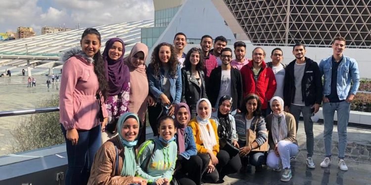 مذكرة تفاهم بين الجامعة الأمريكية ووزارة التضامن لدعم برنامج المنح