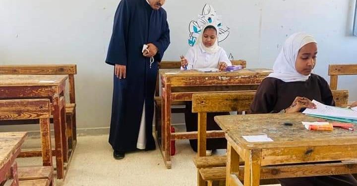 قيادات منطقة البحر الأحمر الأزهرية تواصل متابعة امتحانات النقل الأزهري