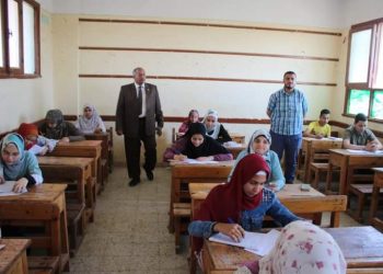 ضوابط عقد امتحانات الأول والثاني الثانوي الترم الثاني إلكترونيًا