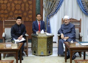 ﻿الإمام الأكبر: أبناؤنا الماليزيون الدارسون في الأزهر هم سفراؤنا في بلادهم