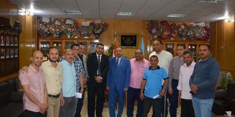 نائب رئيس جامعة الأزهر يستقبل المجلس الجديد لنقابة العاملين بأسيوط