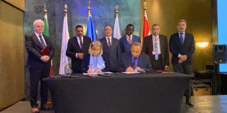 القومي لعلوم البحار يوقع 4 اتفاقيات دولية