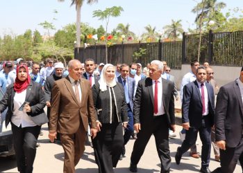 ﻿رئيس جامعة الأزهر ووزيرة التضامن الاجتماعي يفتتحون منتدى لا للإرهاب ويزرعون الأشجار في حديقة الشهداء