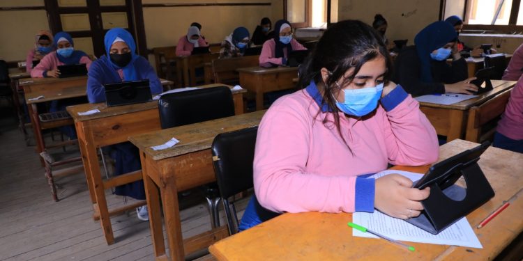 تداول امتحان اللغة الفرنسية لطلاب أولى ثانوي على تليجرام أثناء اللجان