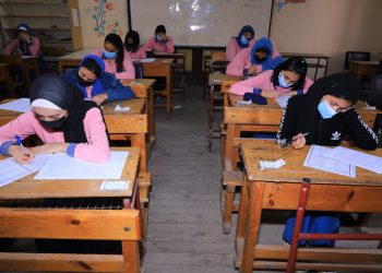 «التعليم» ترصد حالتين غش بامتحان الجبر والهندسة فراغية للثانوية العامة دور ثان