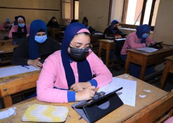 التعليم: امتحانات الترم الثاني 2024 لأولى وثانية ثانوي إلكترونية