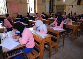 «التعليم» ترصد حالتين غش بامتحان الجبر والهندسة فراغية للثانوية العامة دور ثان