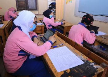 «التعليم» ترصد أجواء امتحانات الثاني الثانوي «صور»