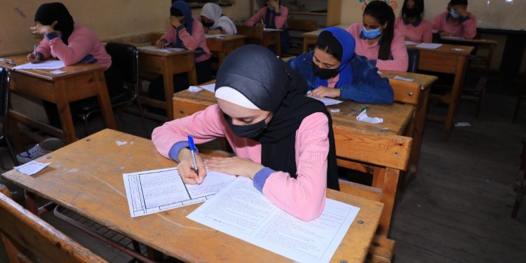 «شوقي»: ألغينا النماذج والإجابات النموذجية من قاموس التعليم المصري