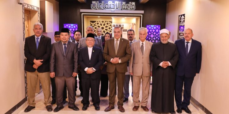 وفد سلطنة بروناي يشيد بجهود جامعة الأزهر في نشر الوسطية والاعتدال في العالم