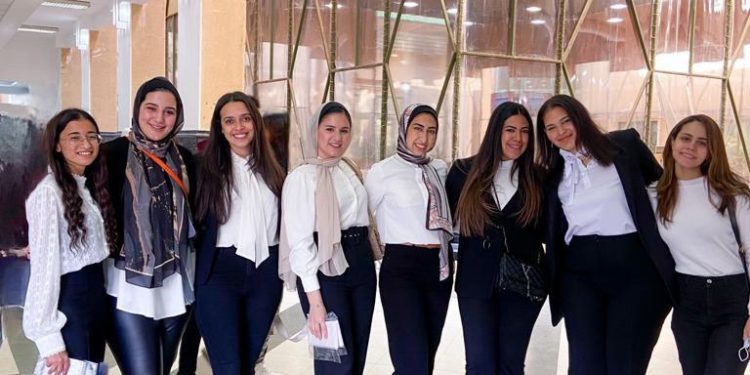 “سهلناها” مشروع تخرج لطلاب كلية الإعلام لمساعدة المرضى